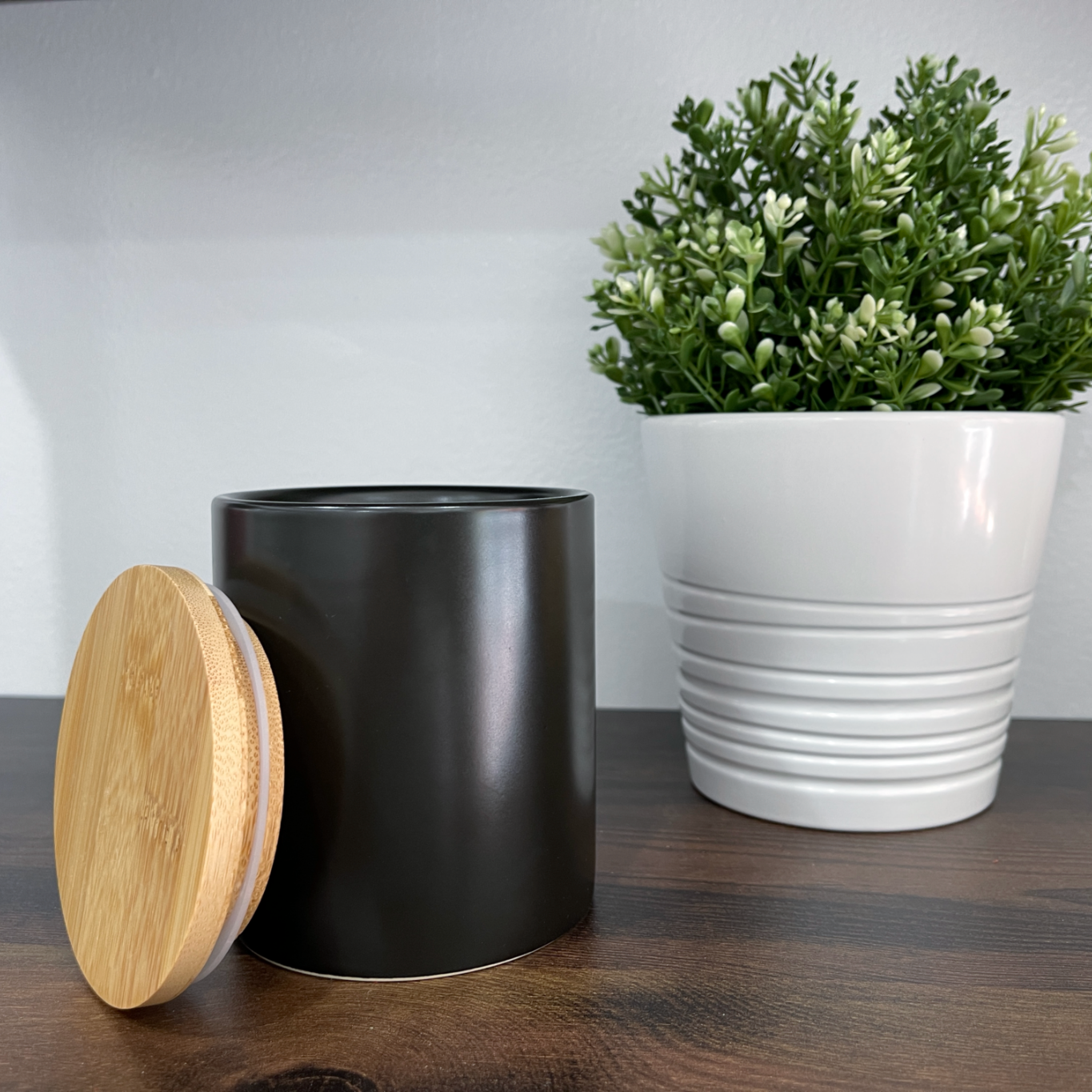 Modern Ceramic w/ Lid - Black (12oz)