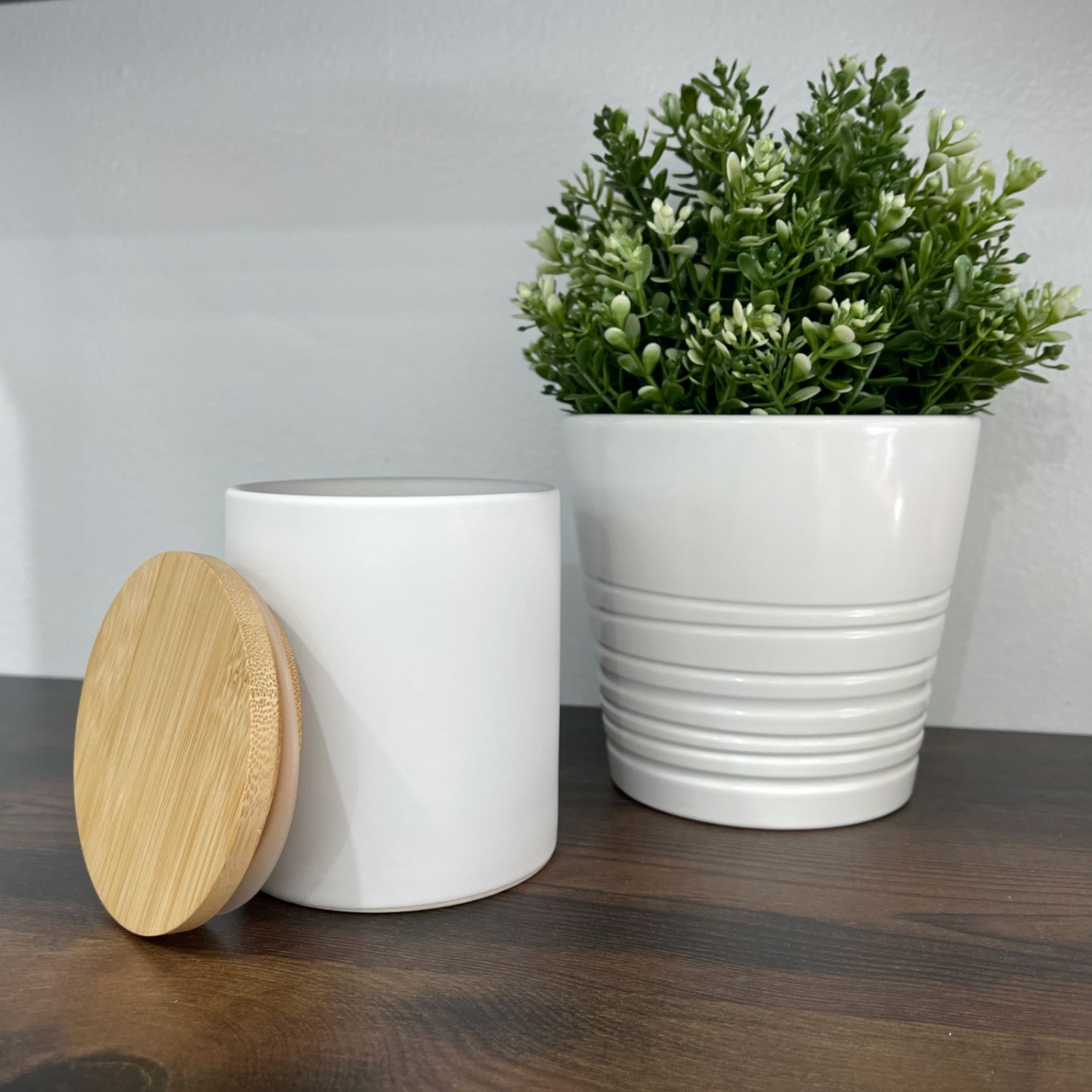 Modern Ceramic w/ Lid - White (12oz)