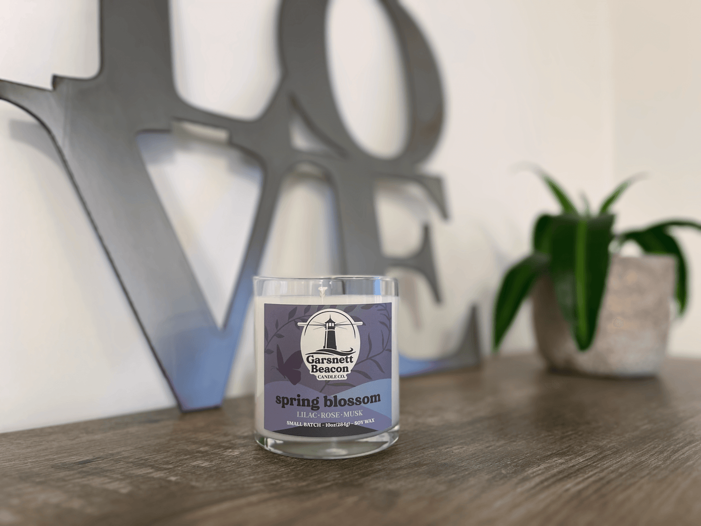 Lilac Rose Lilies Light Musk scented candles called Spring Blossom in glass ceramic tin and wax melts